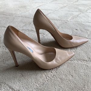 Prada beige pumps leather size 39 gently worn